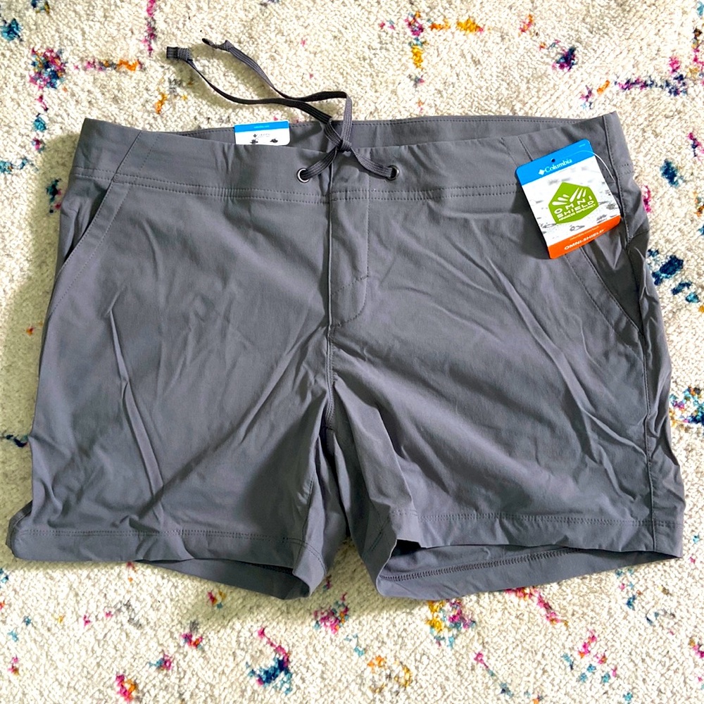 Columbia Active Fit size 12 Court short in grey